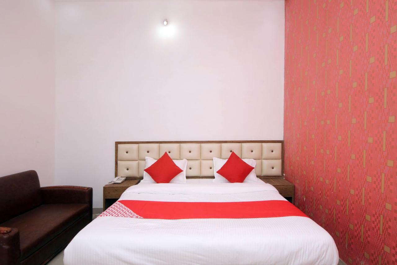 Oyo 38414 Rain Basera Resort Jabalpur Bagian luar foto
