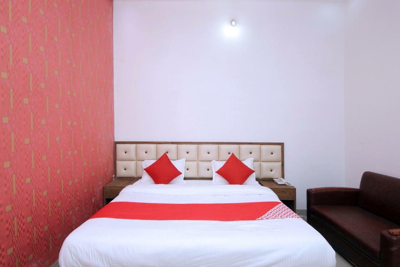 Oyo 38414 Rain Basera Resort Jabalpur Bagian luar foto