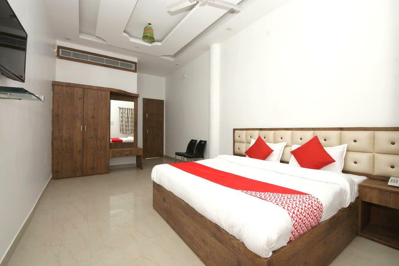 Oyo 38414 Rain Basera Resort Jabalpur Bagian luar foto