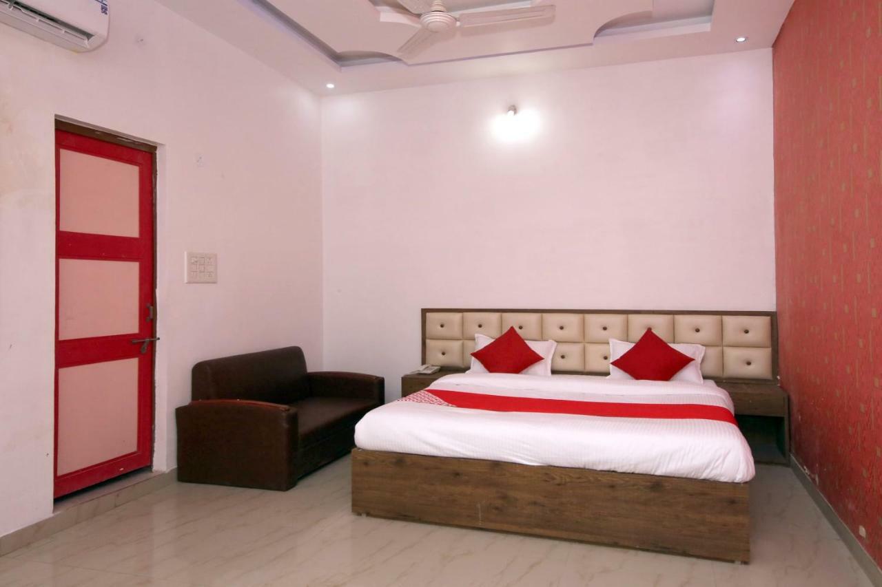 Oyo 38414 Rain Basera Resort Jabalpur Bagian luar foto